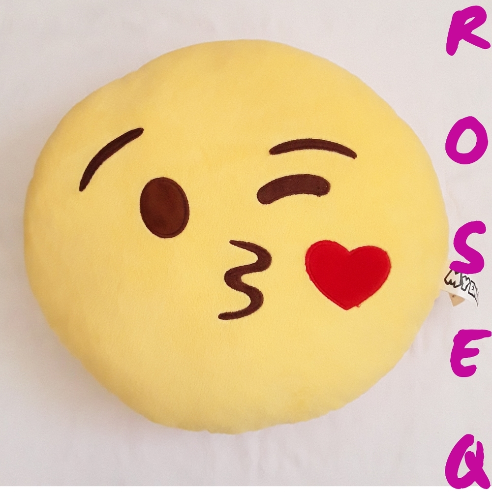 4/20$  My emoji kiss face plush pillow